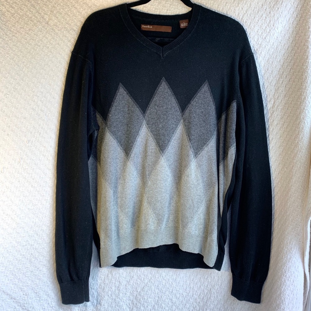 Argyle Diamond Patterned V Neck Sweater